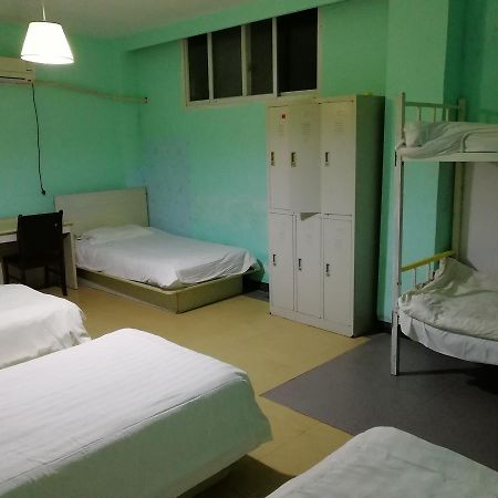 25°C Four Season Youth Hostel 青島市 エクステリア 写真